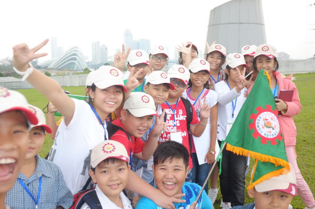 Sponsored Study Field Trip for Students with Excellent Academic Performance to Singapore