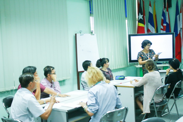 Workshop on “Grading IELTS writing papers”