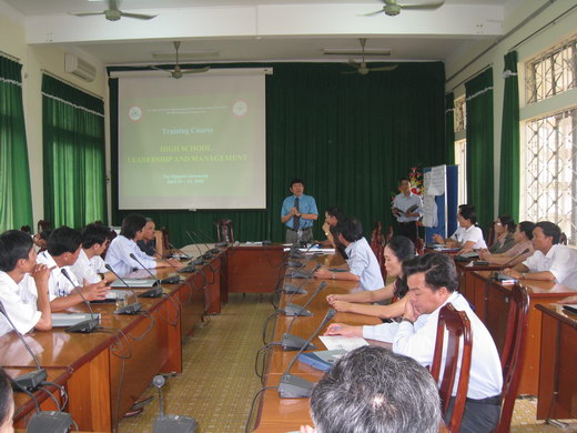 TRAINING COURSE ON SCHOOL LEADERSHIP AND MANAGEMENT FOR HIGHSCHOOL PRINCIPALS IN TAY NGUYEN AREA